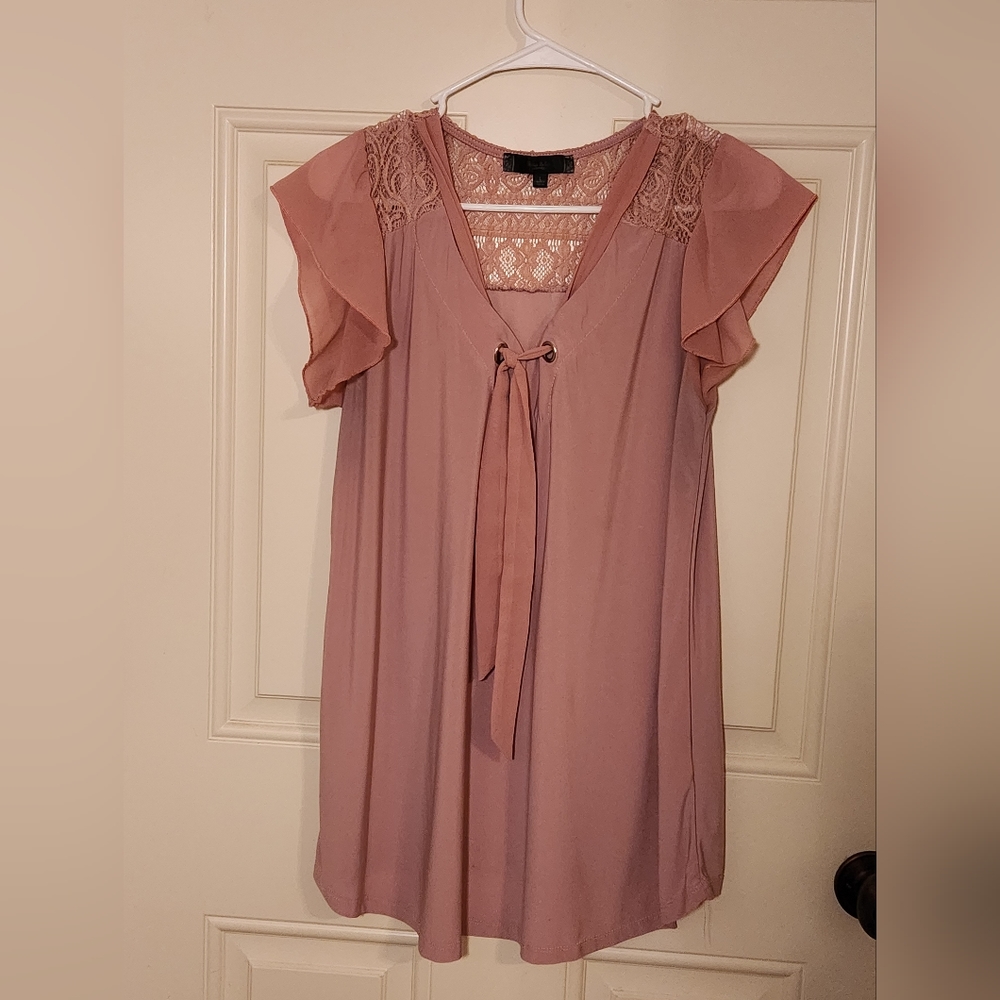 Tuna Bella Maternity Pink Short Sleeve Top with Ruffles size L